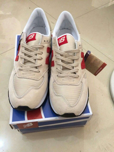 new balance rouge et beige